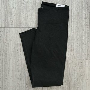 NWT- Old Navy Go-Dry High Rise CozeCore Leggings. Size XL. Dark green.